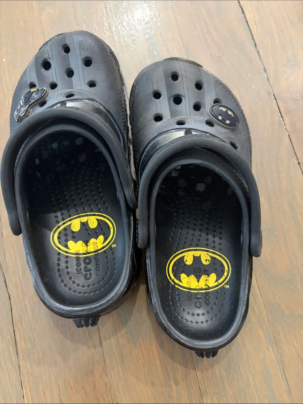 CROCS Kids Black Sandal Clogs with Yellow Accents 12C euc